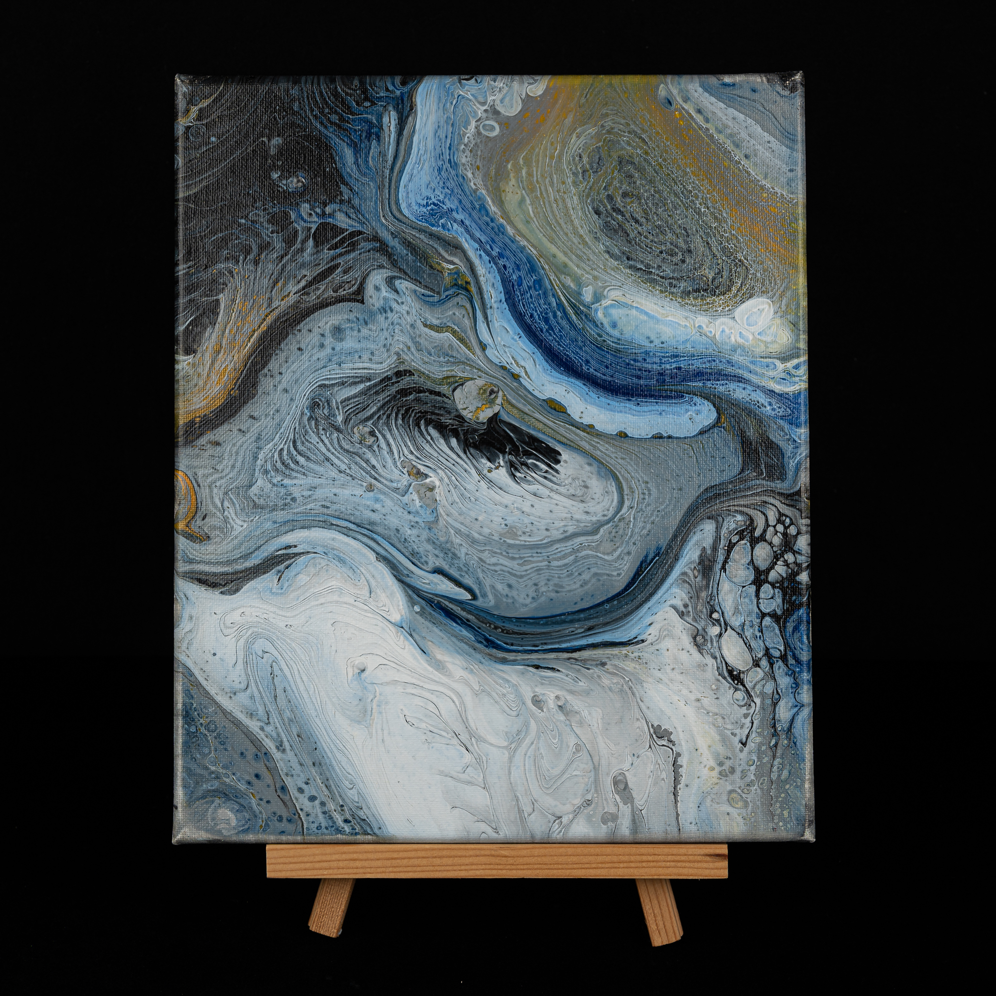 Coco Zhang Art United Rotorua Swipe Pour Artist Medium Canvas1